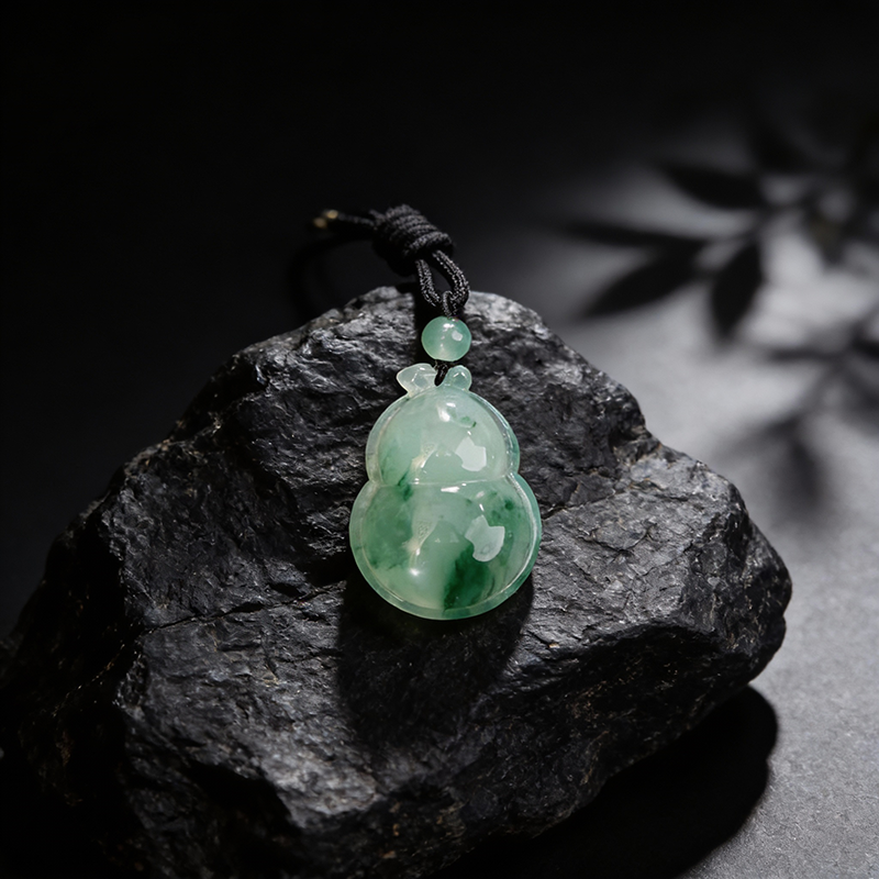 Quartzite "African Jade" - Gourd of Blessing and Prosperity