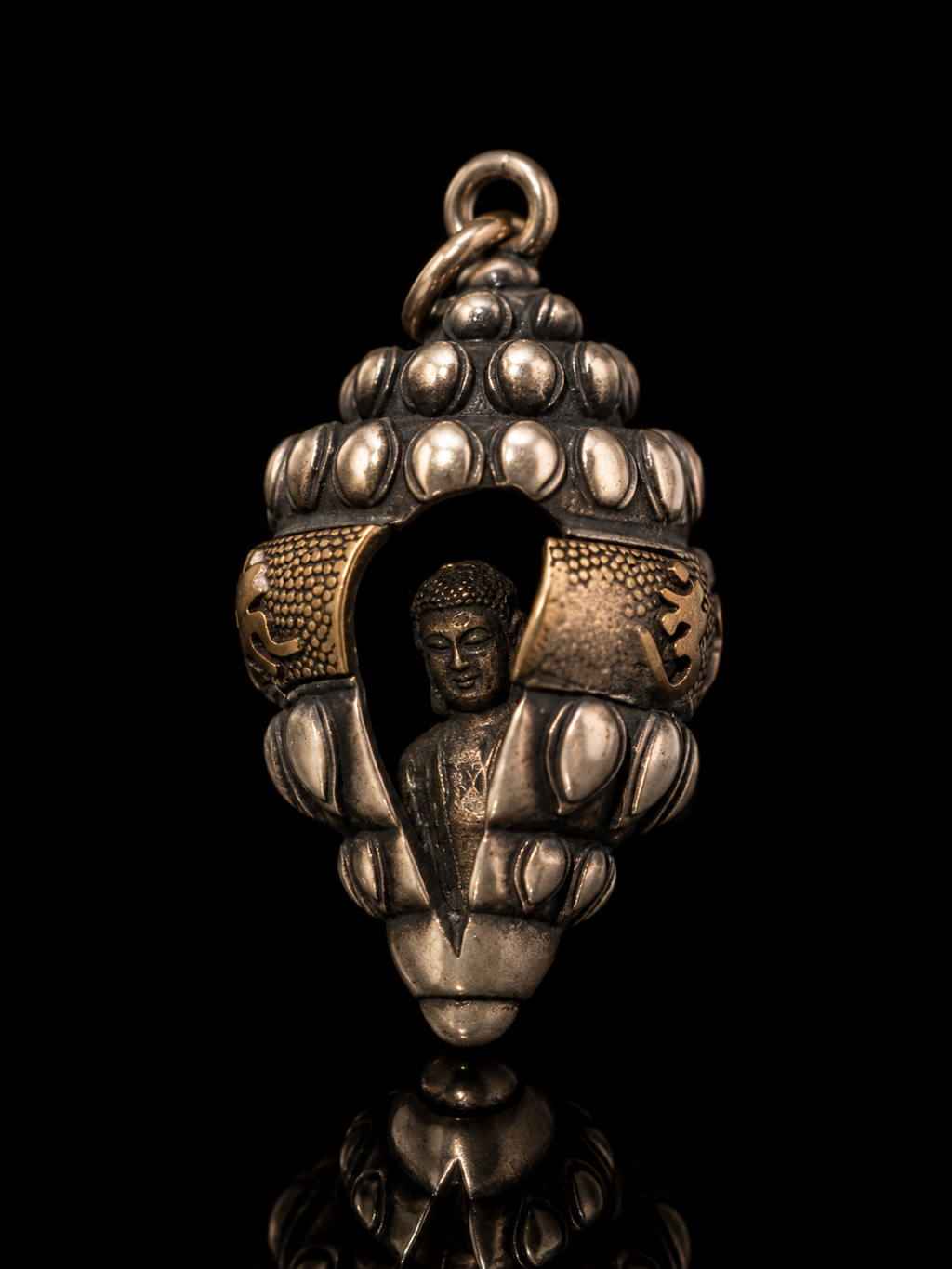 Tibetan silver small conch-shell ghau pendant · Dharma conch amulet for Buddha offering