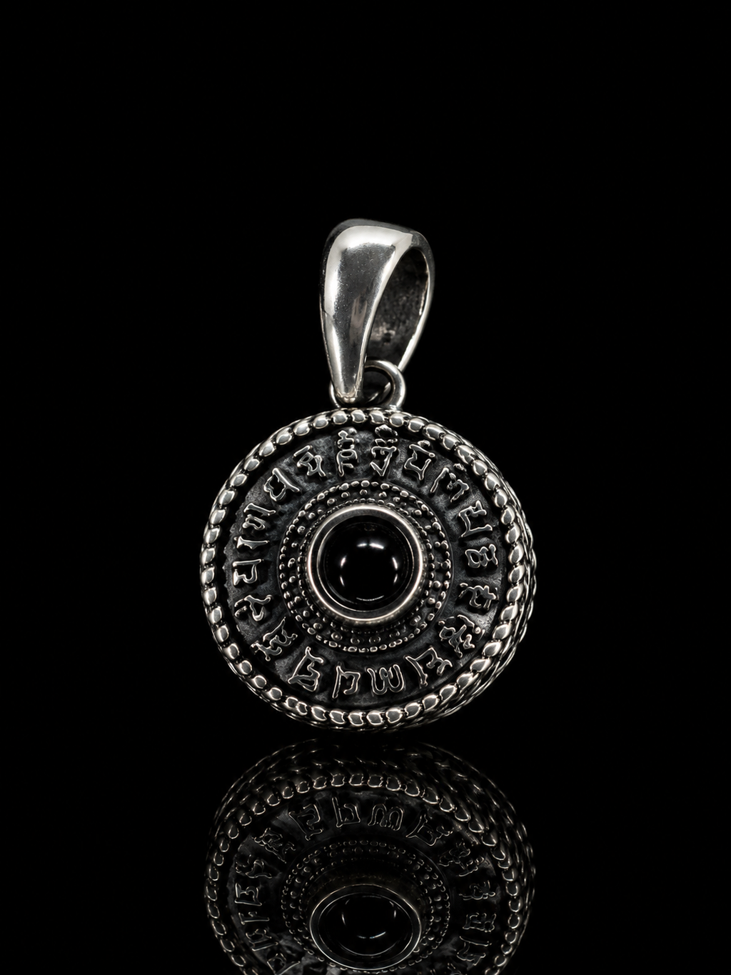 六字真言转经轮藏银吊坠正面图 Om Mani Padme Hum prayer wheel pendant