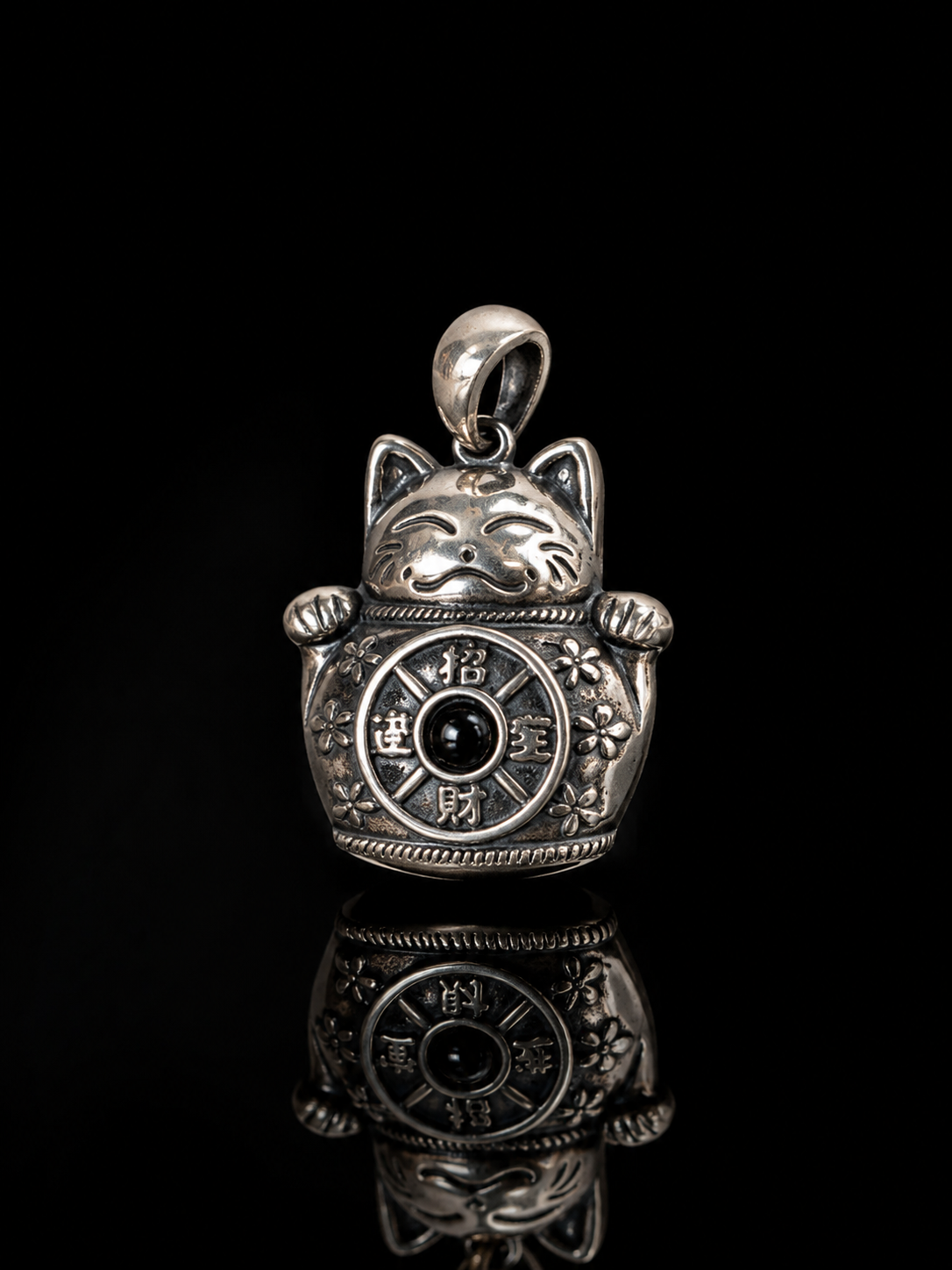 藏银招财猫吊坠 - 手工铸造925传统银饰