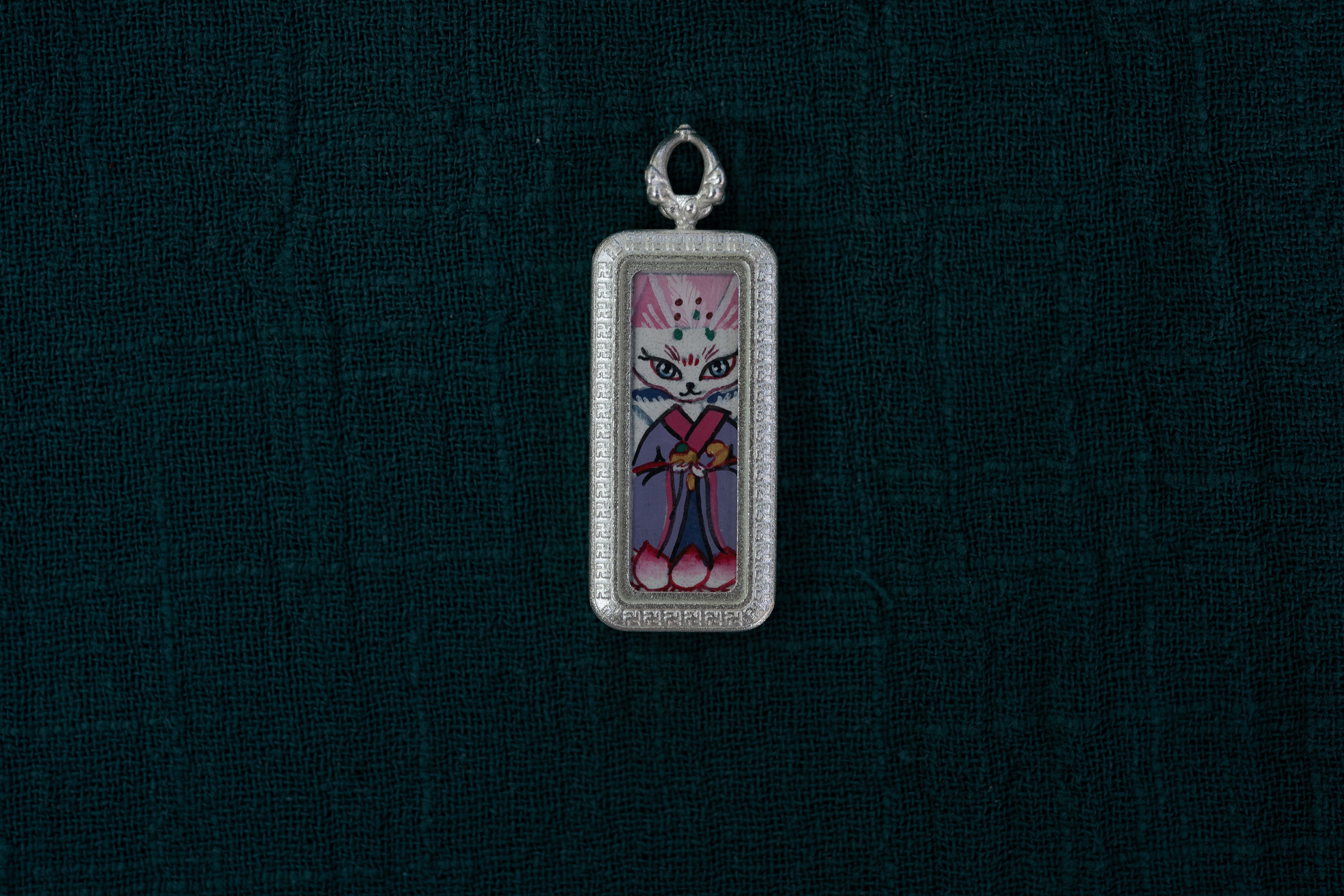 【八大守护·狐仙系列】小狐仙 粉白祥瑞护法 随身唐卡吊坠 · 纯手工矿物颜料