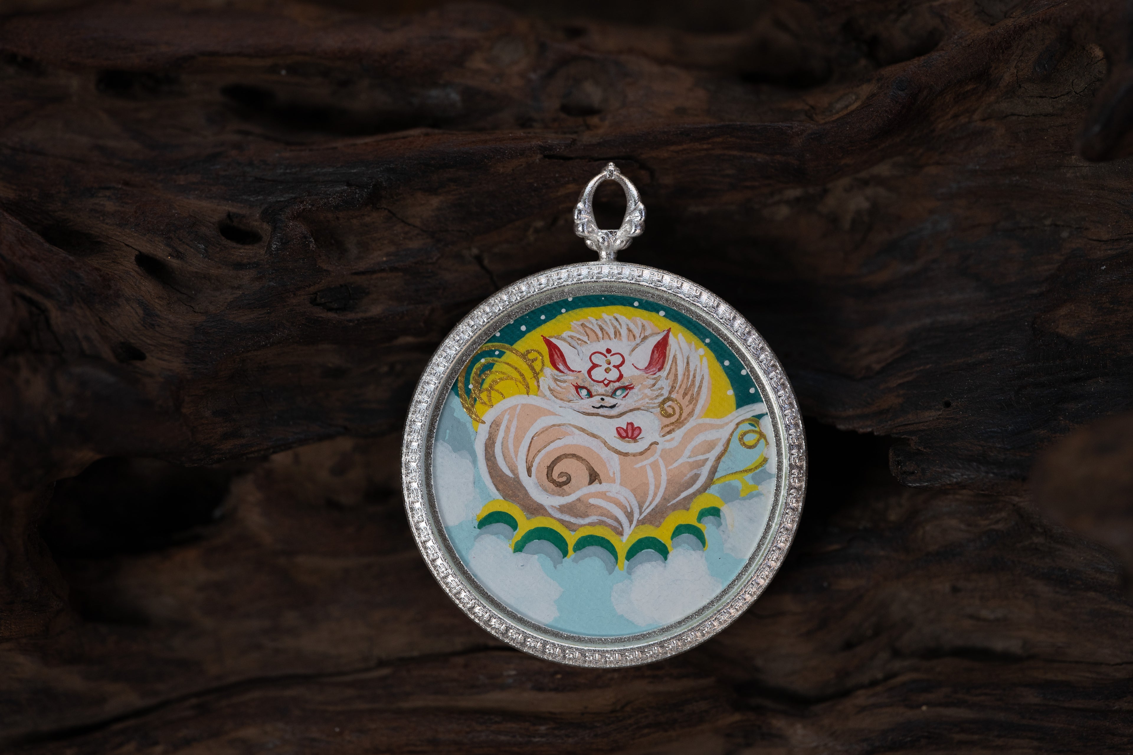 【八大守护·狐仙系列】白狐仙子 祥瑞护法随身唐卡 · 纯手工矿物颜料