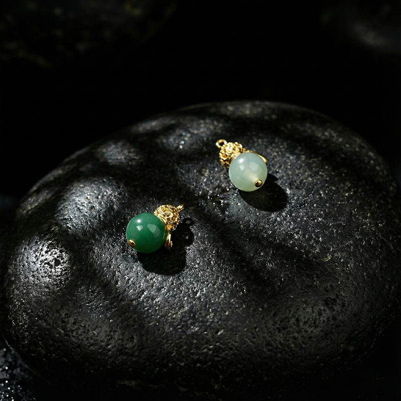 Natural Quartzite Jade · African Jade Alloy Gourd Pendant